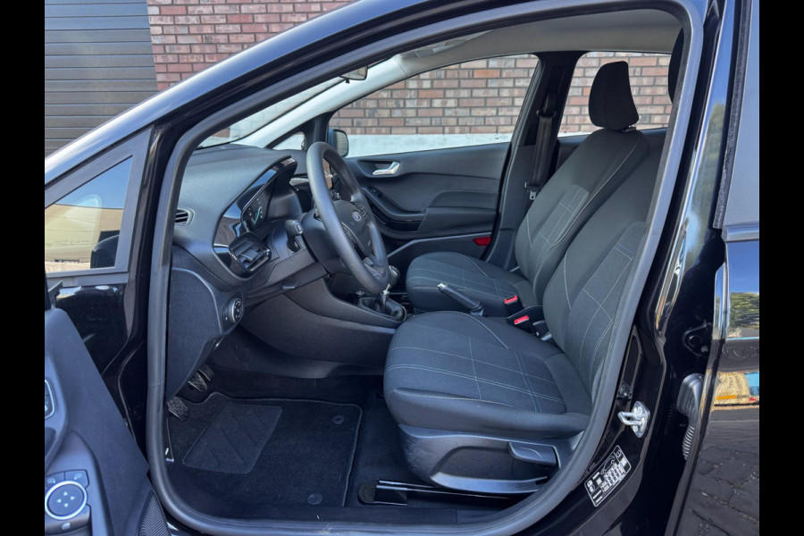 Ford Fiesta 1.0 EcoBoost / 95 PK / Navigatie + Apple-Carplay / Cruise Control / PDC Voor + Achter / 1e Eigenaar / NED-Fiesta