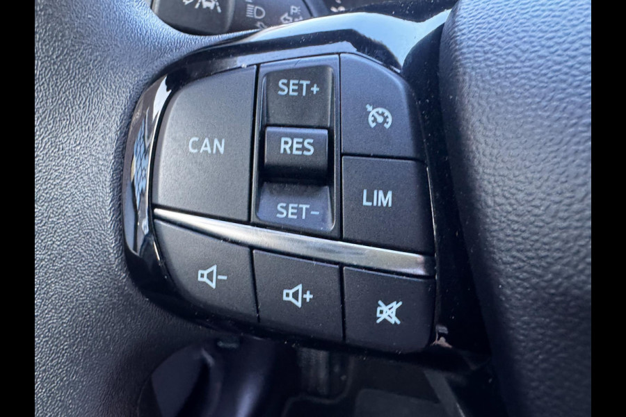 Ford Fiesta 1.0 EcoBoost / 95 PK / Navigatie + Apple-Carplay / Cruise Control / PDC Voor + Achter / 1e Eigenaar / NED-Fiesta