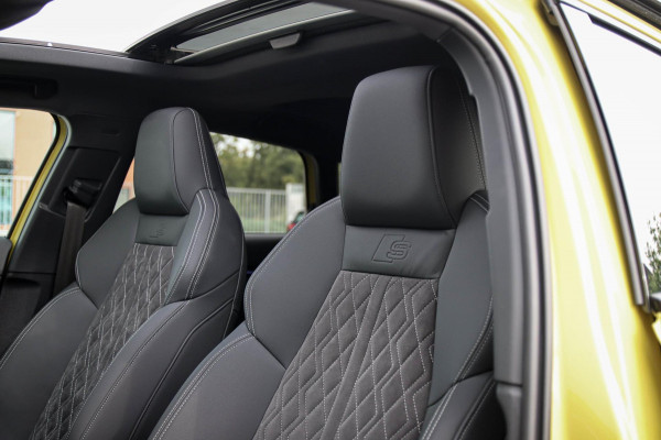 Audi A3 Sportback 40 TFSI e PHEV S Edition S-line 204pk S-Tronic! Panoramadak|Virtual Cockpit|Kuipstoelen elektrisch|Matrix|Black