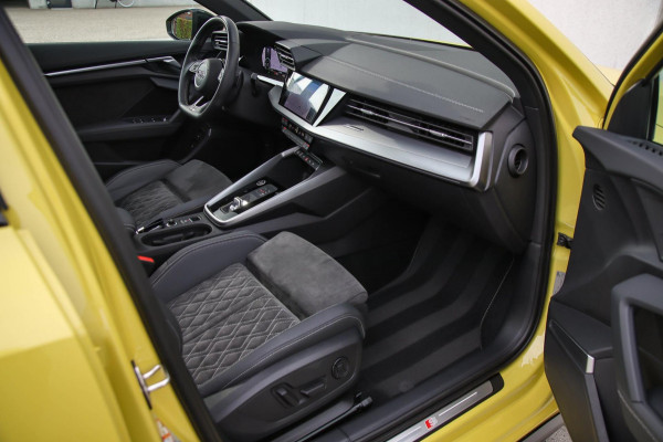 Audi A3 Sportback 40 TFSI e PHEV S Edition S-line 204pk S-Tronic! Panoramadak|Virtual Cockpit|Kuipstoelen elektrisch|Matrix|Black