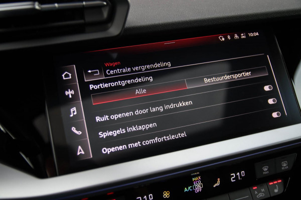 Audi A3 Sportback 40 TFSI e PHEV S Edition S-line 204pk S-Tronic! Panoramadak|Virtual Cockpit|Kuipstoelen elektrisch|Matrix|Black