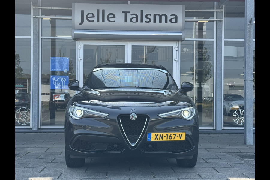 Alfa Romeo Stelvio 2.0T AWD 200pk Super│Veloce interieur│18'' velgen│PDC│Camera│Stoel-stuur verwarmbaar | Trekhaak