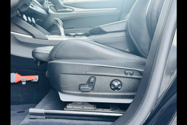 Alfa Romeo Stelvio 2.0T AWD 200pk Super│Veloce interieur│18'' velgen│PDC│Camera│Stoel-stuur verwarmbaar | Trekhaak