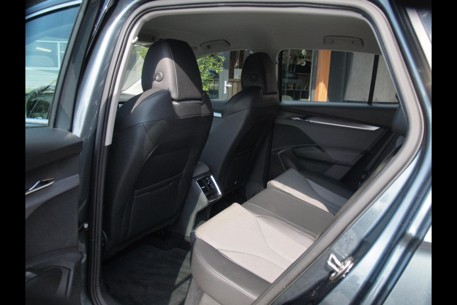Škoda ENYAQ iV 80 | Camera | Trekhaak | Apple Carplay | Zware accu pakket |