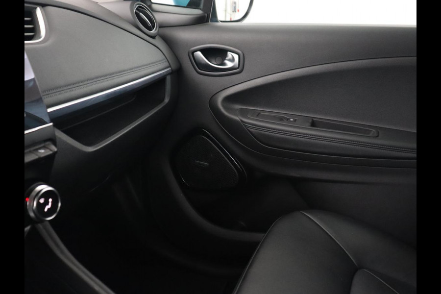 Renault ZOE R135 Edition One 52 kWh | Leder | Stoelverwarming | Camera | Warmtepomp | BOSE Sound | Carplay | Navigatie | Climate control