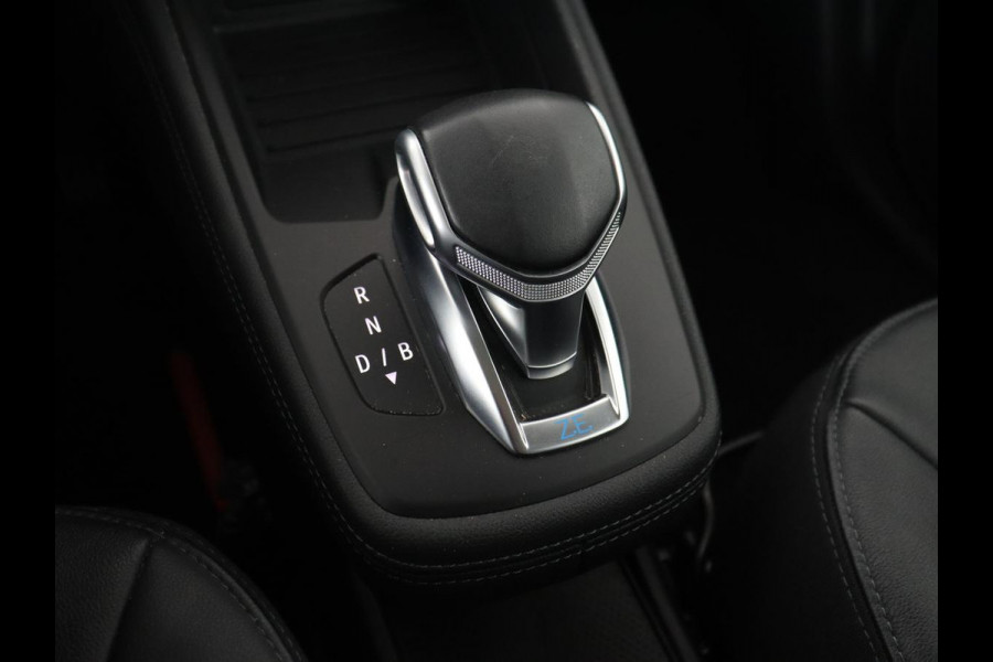 Renault ZOE R135 Edition One 52 kWh | Leder | Stoelverwarming | Camera | Warmtepomp | BOSE Sound | Carplay | Navigatie | Climate control