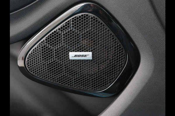 Renault ZOE R135 Edition One 52 kWh | Leder | Stoelverwarming | Camera | Warmtepomp | BOSE Sound | Carplay | Navigatie | Climate control