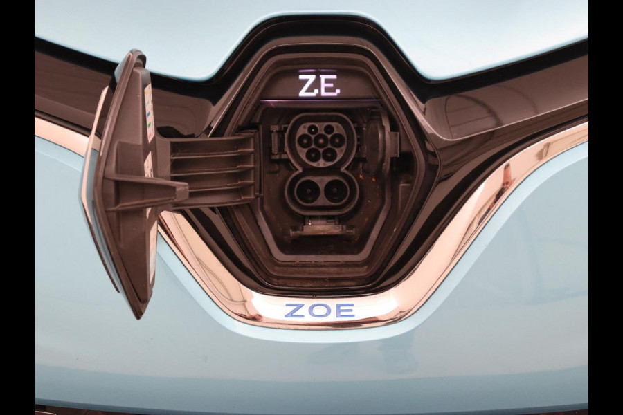 Renault ZOE R135 Edition One 52 kWh | Leder | Stoelverwarming | Camera | Warmtepomp | BOSE Sound | Carplay | Navigatie | Climate control