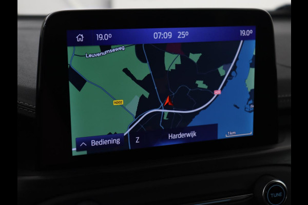 Ford Focus 1.5 EcoBoost Vignale | Leder | Head-Up | Stoel & stuurverwarming | Adaptive cruise | Park Assist | B&O Sound | Carplay | Dodehoek detectie | Full LED