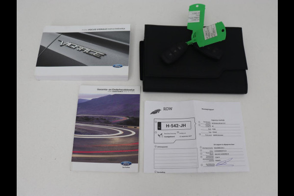 Ford Focus 1.5 EcoBoost Vignale | Leder | Head-Up | Stoel & stuurverwarming | Adaptive cruise | Park Assist | B&O Sound | Carplay | Dodehoek detectie | Full LED