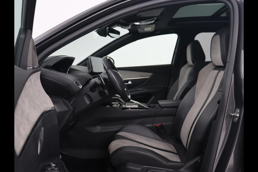Peugeot 3008 1.6 HYbrid 225 GT | Panoramadak | Trekhaak | Stoelverwarming | Adaptive cruise | Camera | Leder/Alcantara | Focal Sound | Navigatie | Keyless | Full LED | PHEV | Plug In