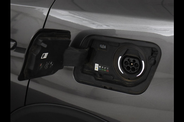 Peugeot 3008 1.6 HYbrid 225 GT | Panoramadak | Trekhaak | Stoelverwarming | Adaptive cruise | Camera | Leder/Alcantara | Focal Sound | Navigatie | Keyless | Full LED | PHEV | Plug In
