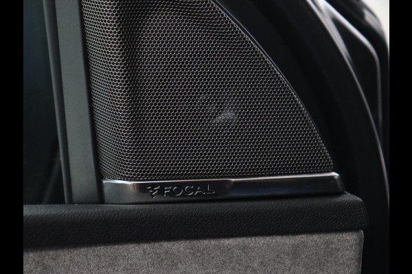 Peugeot 3008 1.6 HYbrid 225 GT | Panoramadak | Trekhaak | Stoelverwarming | Adaptive cruise | Camera | Leder/Alcantara | Focal Sound | Navigatie | Keyless | Full LED | PHEV | Plug In