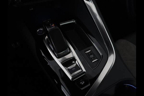 Peugeot 3008 1.6 HYbrid 225 GT | Panoramadak | Trekhaak | Stoelverwarming | Adaptive cruise | Camera | Leder/Alcantara | Focal Sound | Navigatie | Keyless | Full LED | PHEV | Plug In