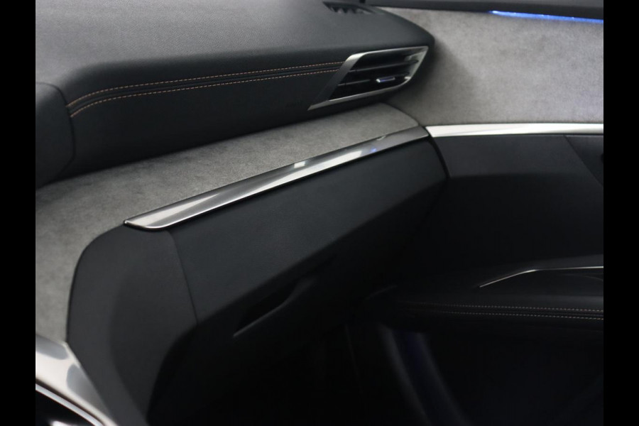 Peugeot 3008 1.6 HYbrid 225 GT | Panoramadak | Trekhaak | Stoelverwarming | Adaptive cruise | Camera | Leder/Alcantara | Focal Sound | Navigatie | Keyless | Full LED | PHEV | Plug In