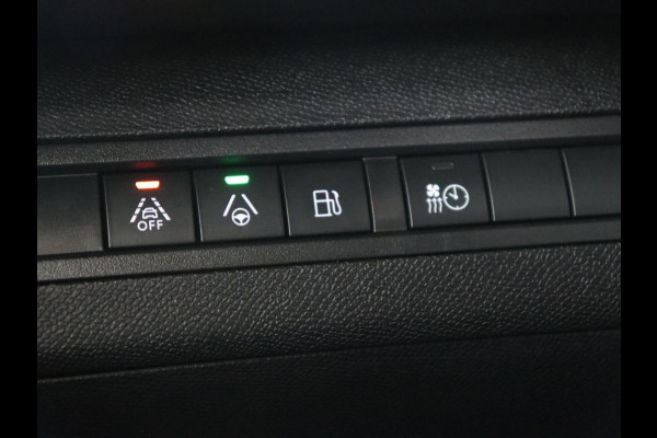 Peugeot 3008 1.6 HYbrid 225 GT | Panoramadak | Trekhaak | Stoelverwarming | Adaptive cruise | Camera | Leder/Alcantara | Focal Sound | Navigatie | Keyless | Full LED | PHEV | Plug In