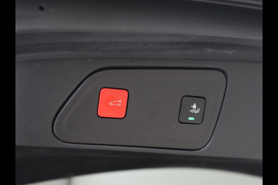 Peugeot 3008 1.6 HYbrid 225 GT | Panoramadak | Trekhaak | Stoelverwarming | Adaptive cruise | Camera | Leder/Alcantara | Focal Sound | Navigatie | Keyless | Full LED | PHEV | Plug In