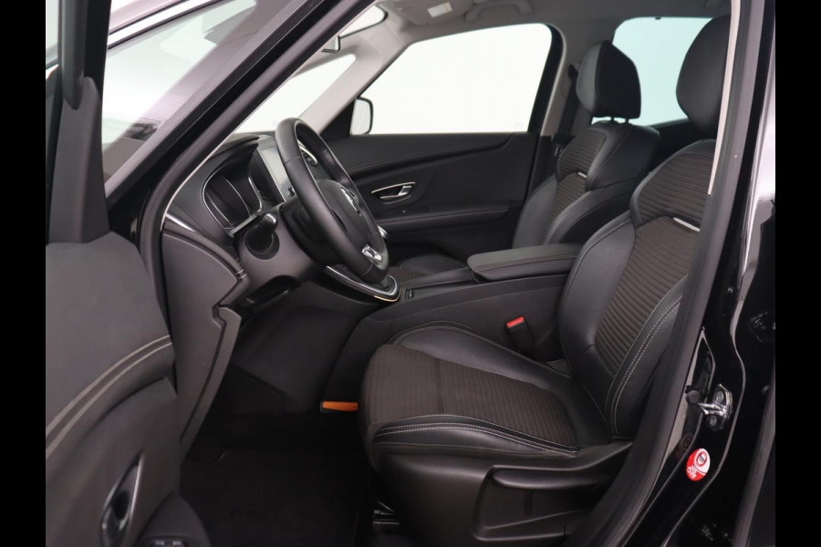 Renault Scénic 1.3 TCe Intens | 55.700km NAP | Trekhaak | Camera | Carplay | Navigatie | Park Assist | Half leder | Two-Tone Kleur | Climate control | Keyless | Cruise control | Parkeerhulp