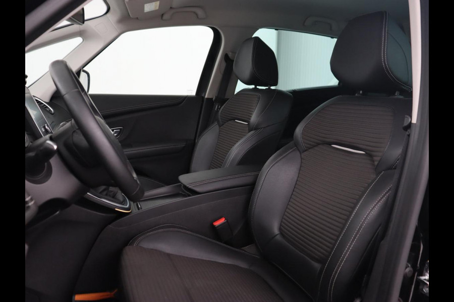 Renault Scénic 1.3 TCe Intens | 55.700km NAP | Trekhaak | Camera | Carplay | Navigatie | Park Assist | Half leder | Two-Tone Kleur | Climate control | Keyless | Cruise control | Parkeerhulp
