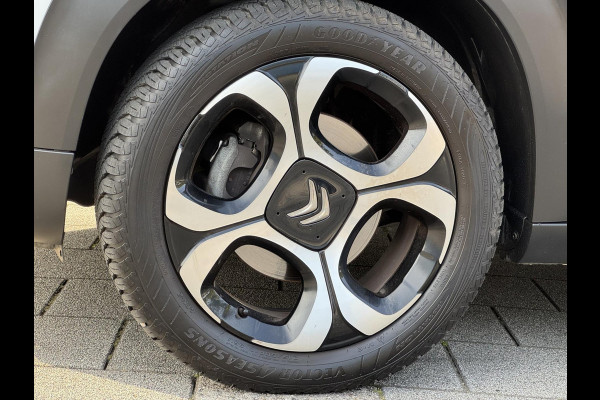 Citroën C3 Aircross 1.2 PureTech Shine - Navigatie / Apple CarPlay I Airco I LED I PDC / Achteruitrij camera I Dealer onderhouden