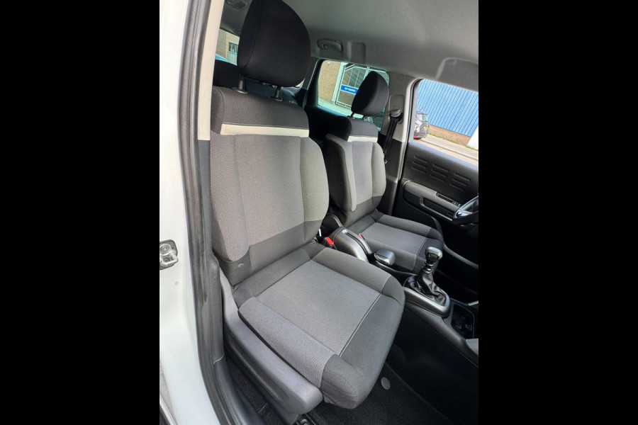 Citroën C3 Aircross 1.2 PureTech Shine - Navigatie / Apple CarPlay I Airco I LED I PDC / Achteruitrij camera I Dealer onderhouden