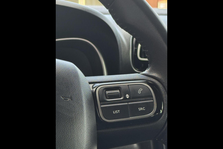 Citroën C3 Aircross 1.2 PureTech Shine - Navigatie / Apple CarPlay I Airco I LED I PDC / Achteruitrij camera I Dealer onderhouden