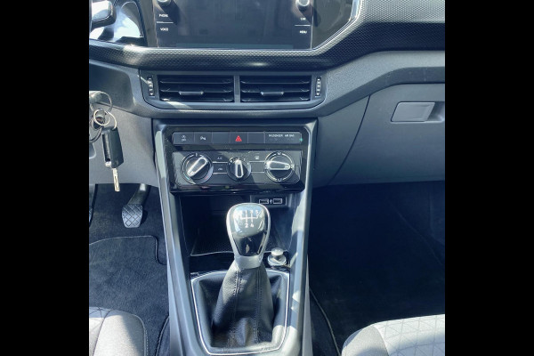 Volkswagen T-Cross 1.0 TSI Life - Apple CarPlay / Navigatie Airco I PDC I I Sport velgen I Veiligheid pakket I Dealer onderhouden