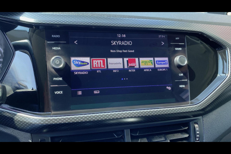 Volkswagen T-Cross 1.0 TSI Life - Apple CarPlay / Navigatie Airco I PDC I I Sport velgen I Veiligheid pakket I Dealer onderhouden