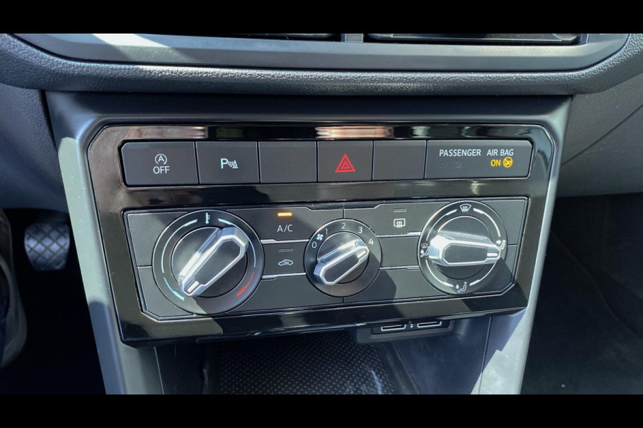 Volkswagen T-Cross 1.0 TSI Life - Apple CarPlay / Navigatie Airco I PDC I I Sport velgen I Veiligheid pakket I Dealer onderhouden