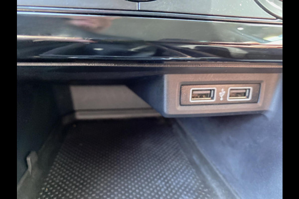 Volkswagen T-Cross 1.0 TSI Life - Apple CarPlay / Navigatie Airco I PDC I I Sport velgen I Veiligheid pakket I Dealer onderhouden