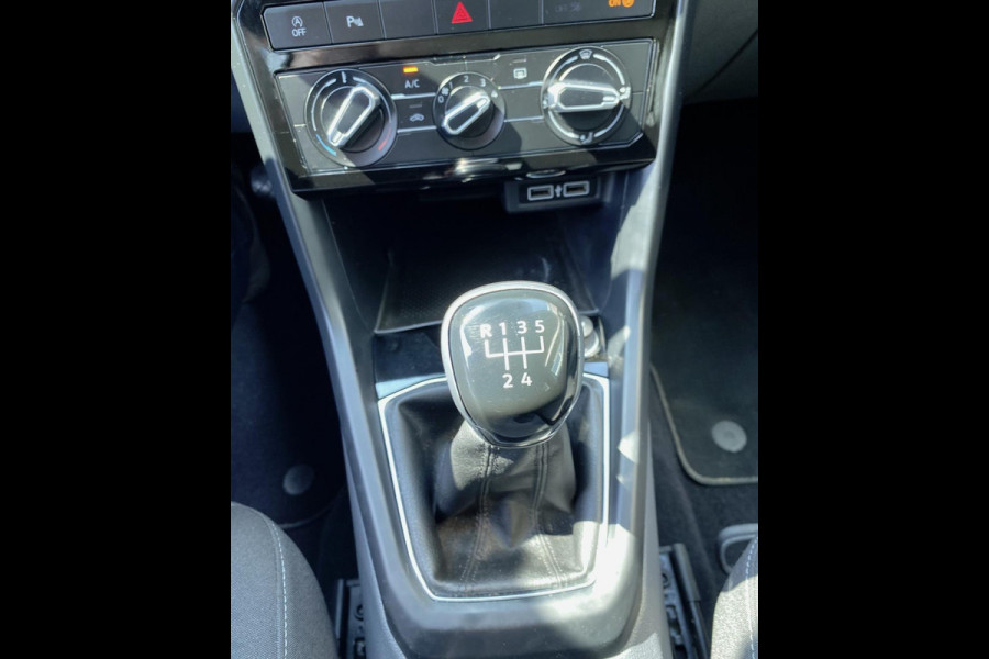 Volkswagen T-Cross 1.0 TSI Life - Apple CarPlay / Navigatie Airco I PDC I I Sport velgen I Veiligheid pakket I Dealer onderhouden