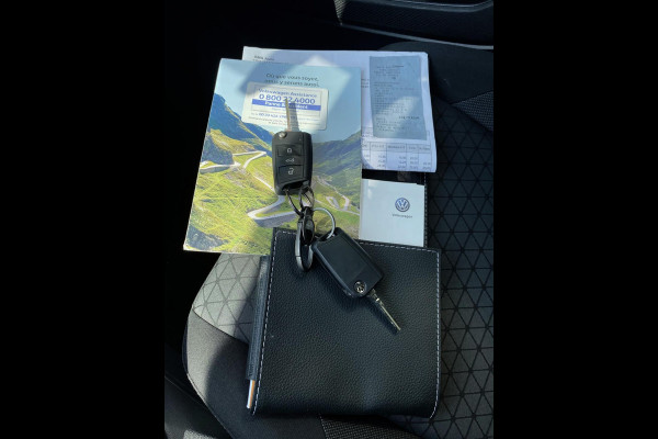 Volkswagen T-Cross 1.0 TSI Life - Apple CarPlay / Navigatie Airco I PDC I I Sport velgen I Veiligheid pakket I Dealer onderhouden