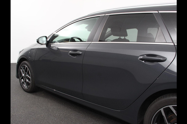 Kia Ceed Sportswagon 1.6 GDI PHEV DynamicLine | Navigatie | Camera | Climate Control | Cruise control adaptive | Lane assist | Lichtmetalen Velgen | Stoelverwarming