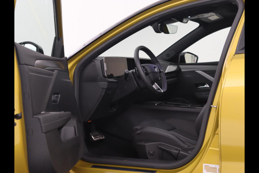 Opel Astra 1.6 Turbo Plug In Hybrid Ultimate | Panoramadak | Head-Up | 360 Camera | Stoel & stuurverwarming | Carplay | Adaptive cruise | AG Stoel | Carplay | 18'' lichtmetalen velgen | PHEV