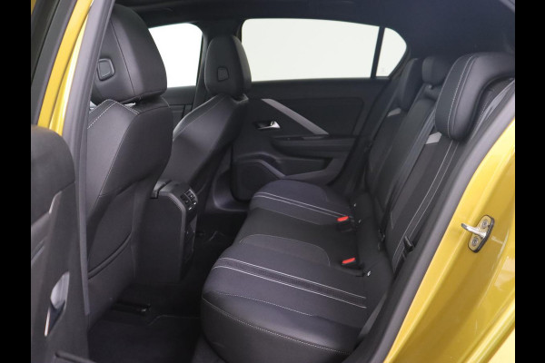 Opel Astra 1.6 Turbo Plug In Hybrid Ultimate | Panoramadak | Head-Up | 360 Camera | Stoel & stuurverwarming | Carplay | Adaptive cruise | AG Stoel | Carplay | 18'' lichtmetalen velgen | PHEV
