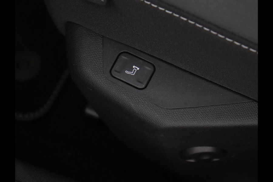 Opel Astra 1.6 Turbo Plug In Hybrid Ultimate | Panoramadak | Head-Up | 360 Camera | Stoel & stuurverwarming | Carplay | Adaptive cruise | AG Stoel | Carplay | 18'' lichtmetalen velgen | PHEV