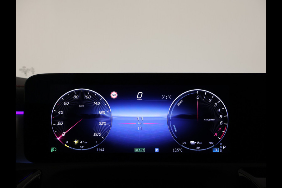 Mercedes-Benz CLA-Klasse Shooting Brake 250 e Star Edition AMG Line | Trekhaak | Nightpakket | Antidiefstalpakket GUARD 360° Plus | Parkeerpakket met 360°-camera | Multi spaaks lichtmetalen velgen | EASY PACK achterklep | KEYLESS GO-comfortpakket | Smartphone integratie |