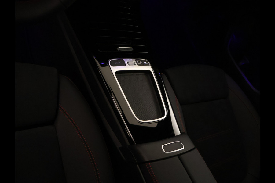 Mercedes-Benz CLA-Klasse Shooting Brake 250 e Star Edition AMG Line | Trekhaak | Nightpakket | Antidiefstalpakket GUARD 360° Plus | Parkeerpakket met 360°-camera | Multi spaaks lichtmetalen velgen | EASY PACK achterklep | KEYLESS GO-comfortpakket | Smartphone integratie |