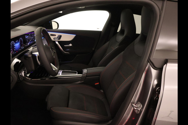 Mercedes-Benz CLA-Klasse Shooting Brake 250 e Star Edition AMG Line | Trekhaak | Nightpakket | Antidiefstalpakket GUARD 360° Plus | Parkeerpakket met 360°-camera | Multi spaaks lichtmetalen velgen | EASY PACK achterklep | KEYLESS GO-comfortpakket | Smartphone integratie |