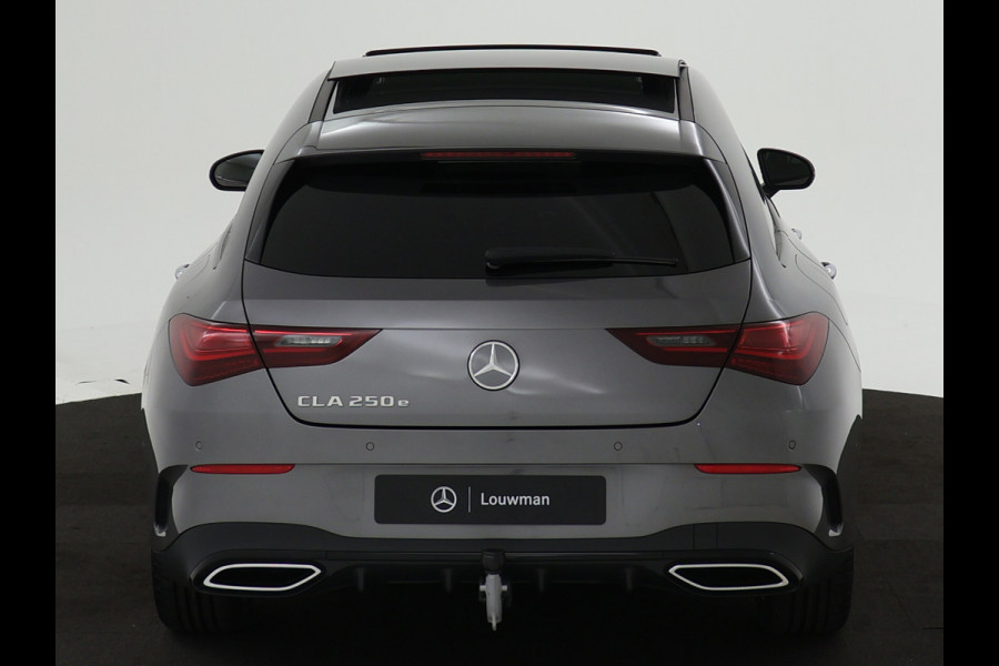 Mercedes-Benz CLA-Klasse Shooting Brake 250 e Star Edition AMG Line | Trekhaak | Nightpakket | Antidiefstalpakket GUARD 360° Plus | Parkeerpakket met 360°-camera | Multi spaaks lichtmetalen velgen | EASY PACK achterklep | KEYLESS GO-comfortpakket | Smartphone integratie |
