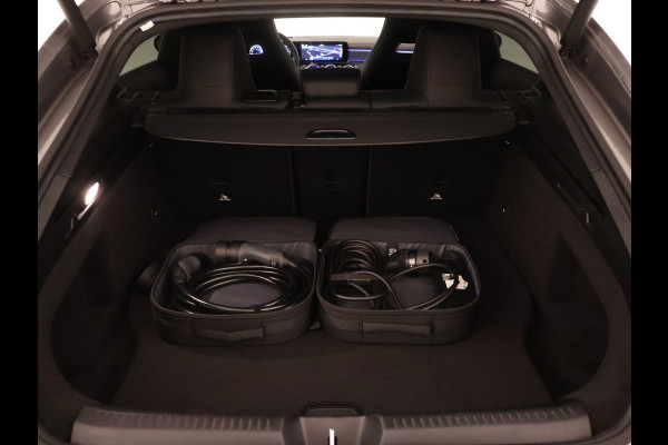 Mercedes-Benz CLA-Klasse Shooting Brake 250 e Star Edition AMG Line | Trekhaak | Nightpakket | Antidiefstalpakket GUARD 360° Plus | Parkeerpakket met 360°-camera | Multi spaaks lichtmetalen velgen | EASY PACK achterklep | KEYLESS GO-comfortpakket | Smartphone integratie |