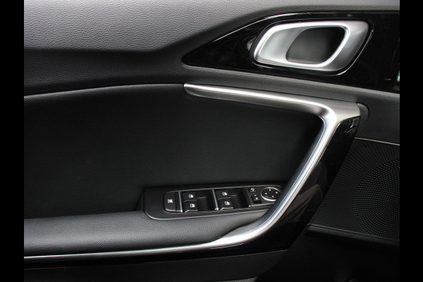 Kia Xceed 1.6 GDi PHEV DynamicLine | Navigatie | Camera | Climate Control | Cruise control adaptive | Lane assist | Lichtmetalen Velgen | Stoelverwarming