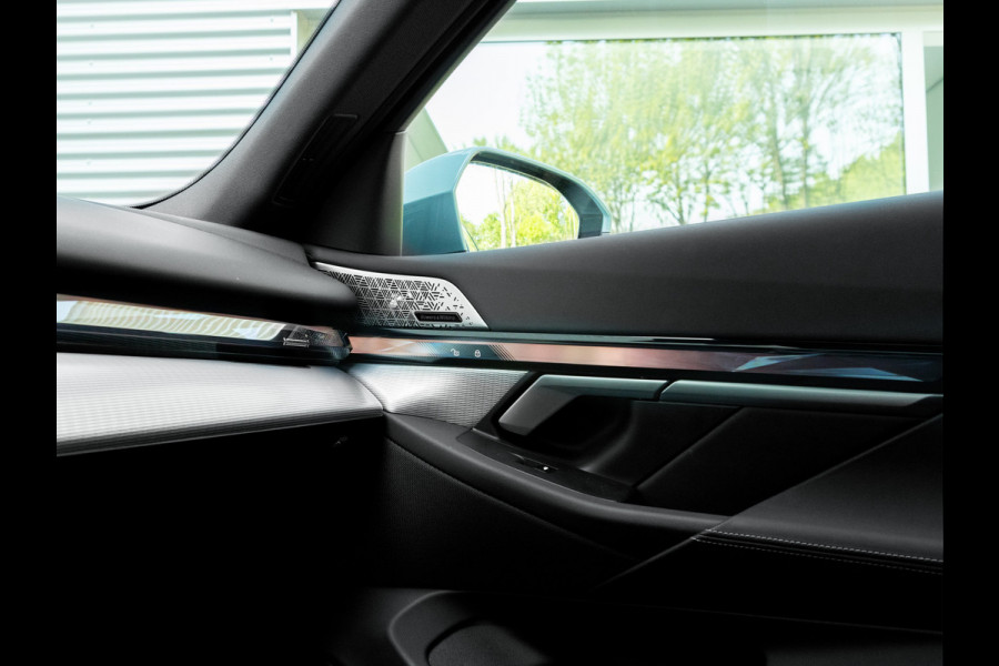 BMW i5 Touring eDrive40 M-Sport - Onderstel Prof - Pano - Trekhaak - Bowers & Wilkins