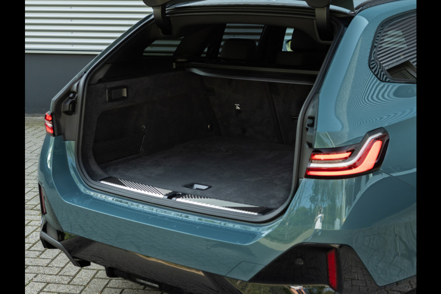 BMW i5 Touring eDrive40 M-Sport - Onderstel Prof - Pano - Trekhaak - Bowers & Wilkins