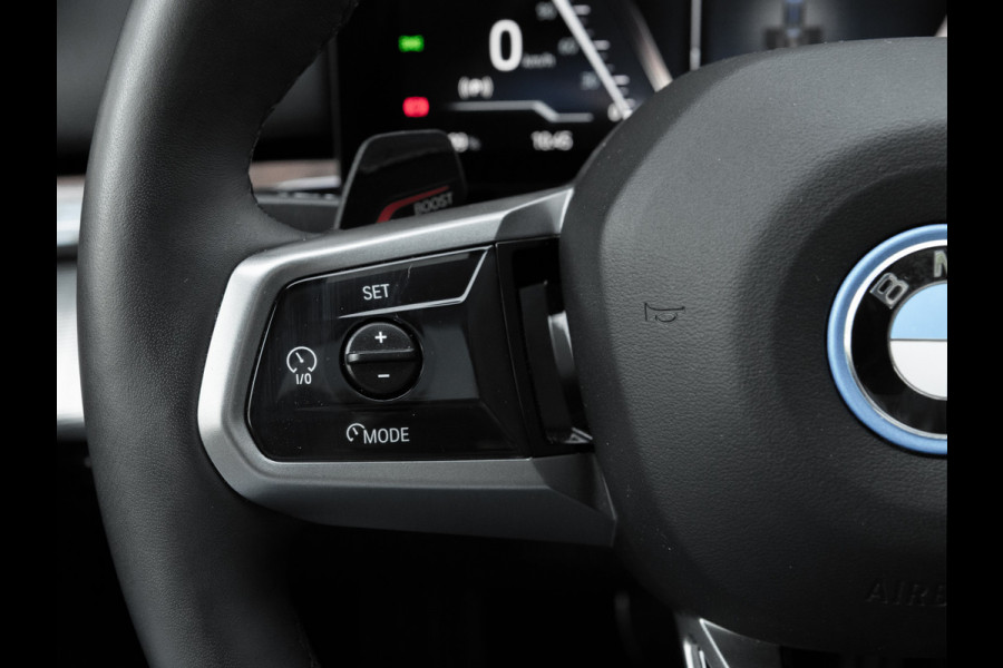 BMW i5 Touring eDrive40 M-Sport - Onderstel Prof - Pano - Trekhaak - Bowers & Wilkins