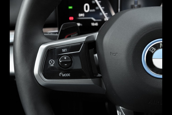 BMW i5 Touring eDrive40 M-Sport - Onderstel Prof - Pano - Trekhaak - Bowers & Wilkins