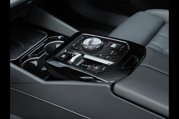BMW i5 Touring eDrive40 M-Sport - Onderstel Prof - Pano - Trekhaak - Bowers & Wilkins
