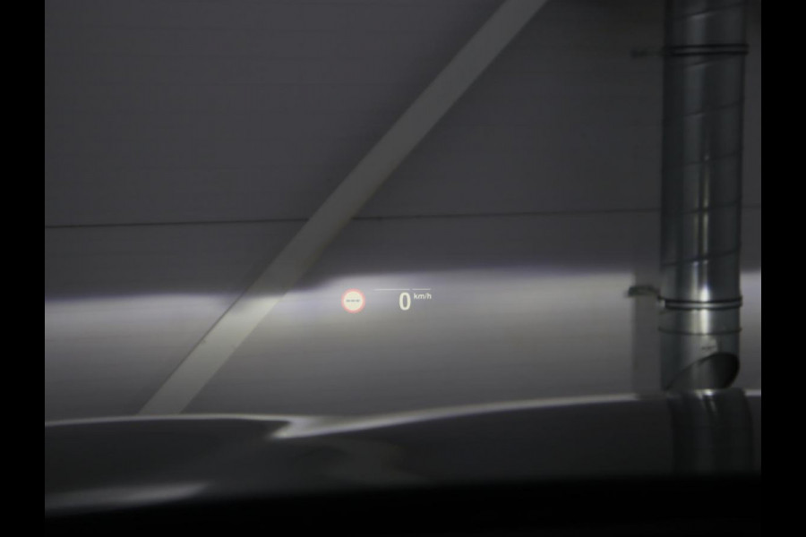 BMW 5 Serie 530e Luxury Line | Panoramadak | Adaptive cruise | Leder | Massage | Head-Up | LaserLight | Carplay | Sfeerverlichting | Keyless | Navigatie | Achterbankverwarming | PHEV | Plug In