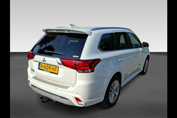 Mitsubishi Outlander 2.4 PHEV Intense+ schuifdak | trekhaak | elektrische achterklep