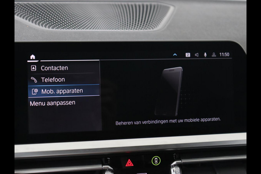 BMW 3-serie 330e Sport Line | Stoelverwarming | Adaptive cruise | Sportstoelen | Sfeerverlichting | Navigatie | Full LED | Half leder | Live Cockpit | Parkeerhulp | Climate control | PHEV | Plug In
